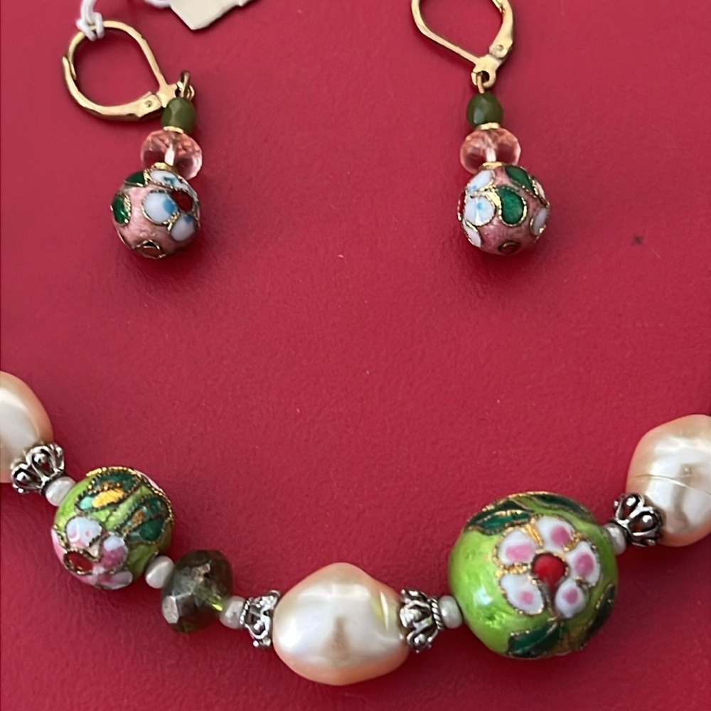 Majestic necklace and earrings set